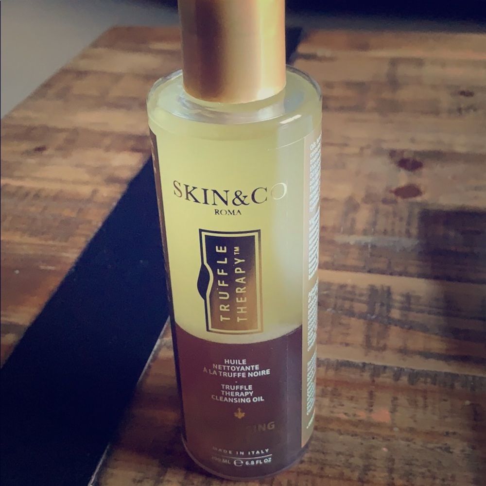 Skin&Co Truffle Therapy Cleansing Oil